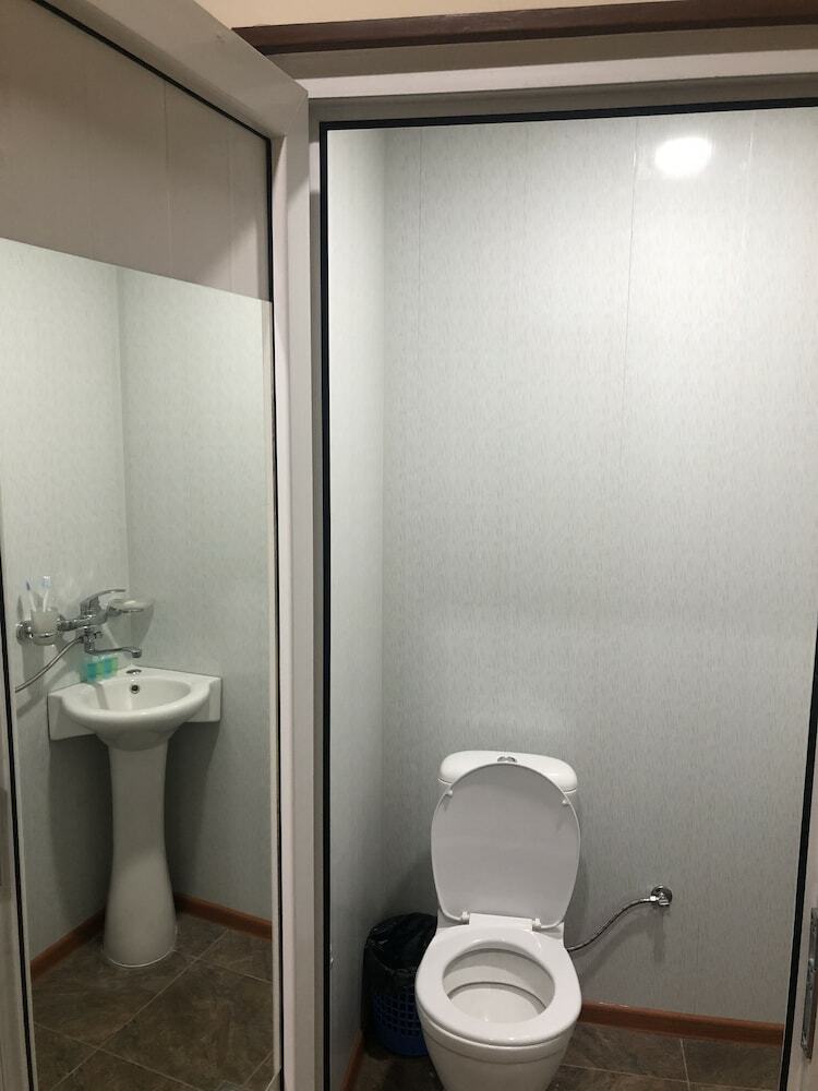 Hotel Check Inn Dilijan - Guest House