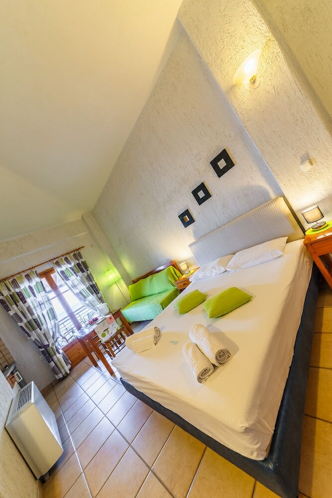 Grekis Hotel & Apartments
