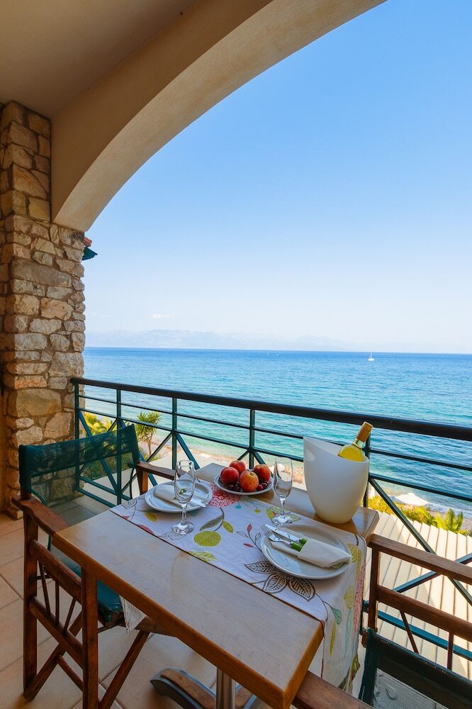 Grekis Hotel & Apartments