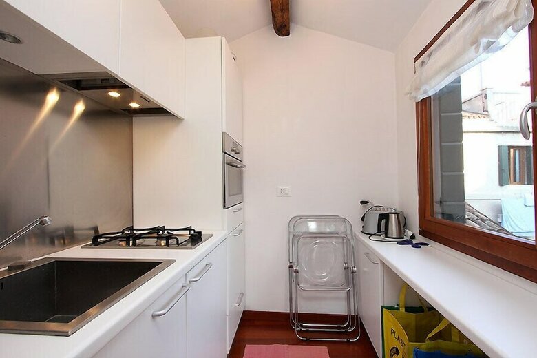 City Apartments - Crystal