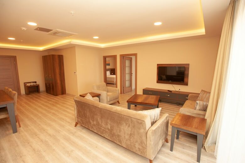 Empula Hotel & Residences