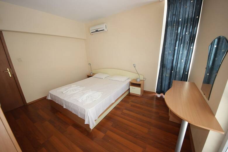 Aparthotel Menada Elit III Apartments