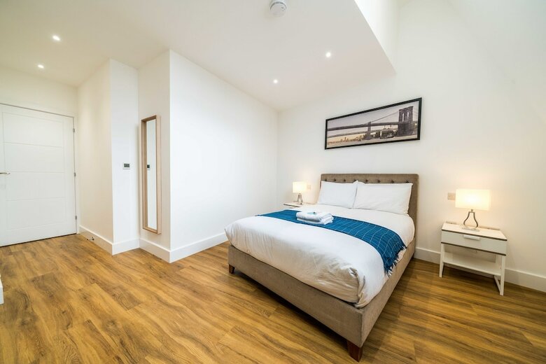 Hotel London City View