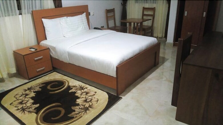 Ibisa Hotel
