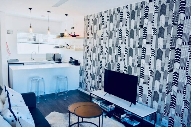 Studio Apartment In Green Point Cape Town