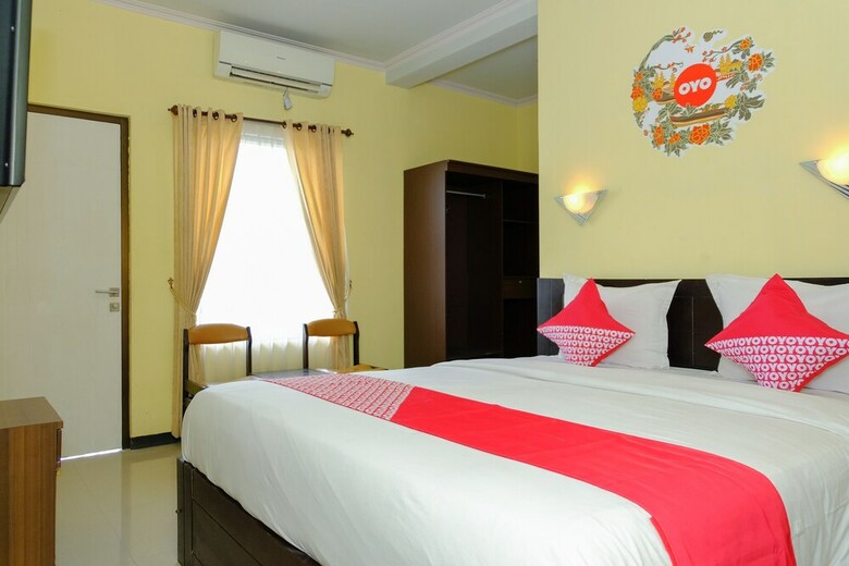 Oyo 887 Green Hill Hotel And Convention Center