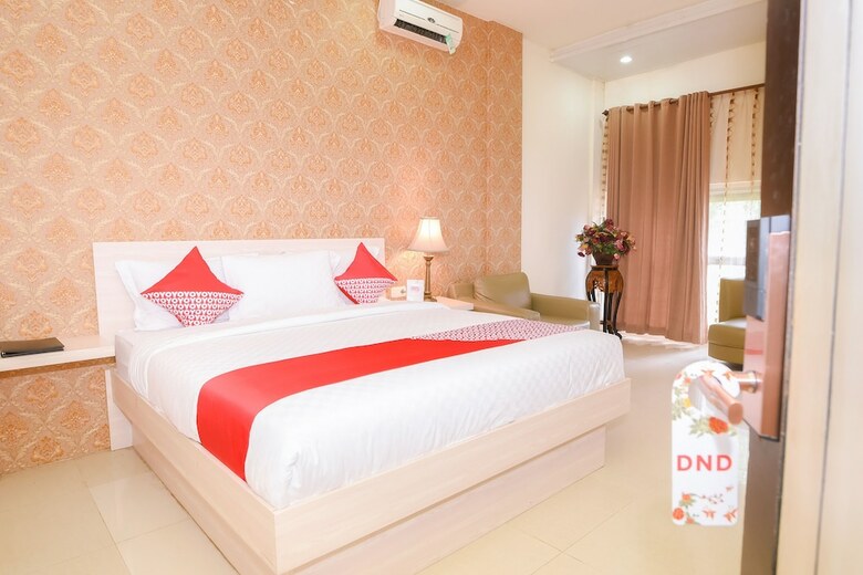 Oyo 854 Ub Caisar Hotel