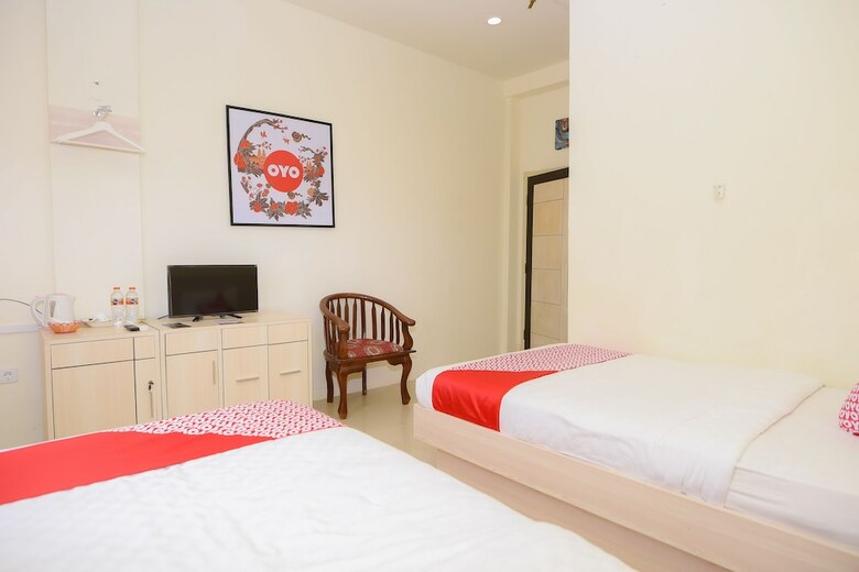 Oyo 854 Ub Caisar Hotel
