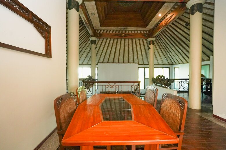Hotel Oyo 751 Hoormoes House
