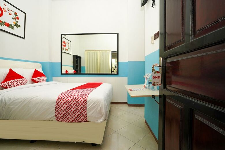 Hotel Oyo 662 Miracle Homestay Syariah