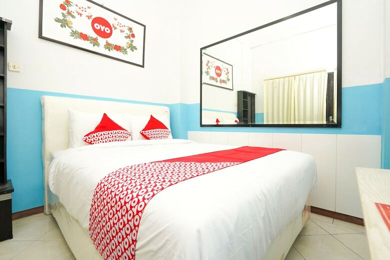 Hotel Oyo 662 Miracle Homestay Syariah