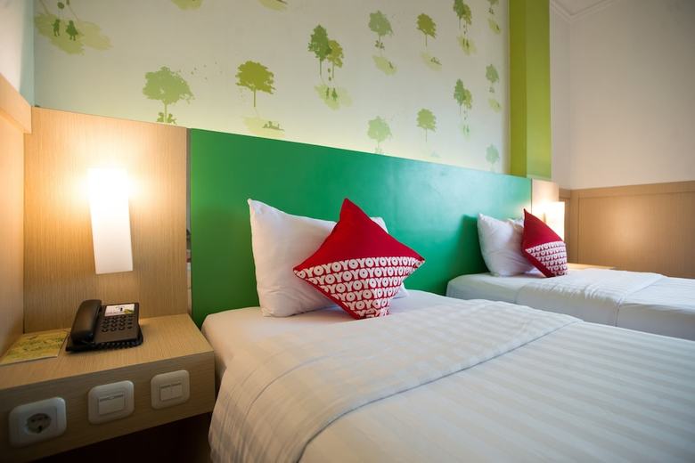 Capital O 949 Royal Park Hotel