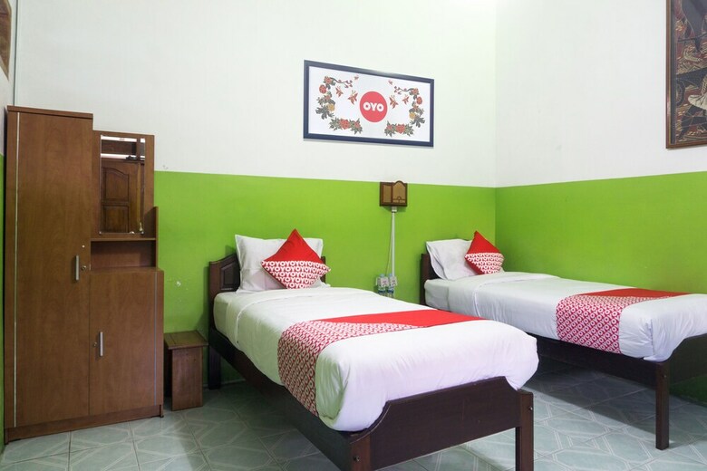 Oyo 942 Srikandi Hotel