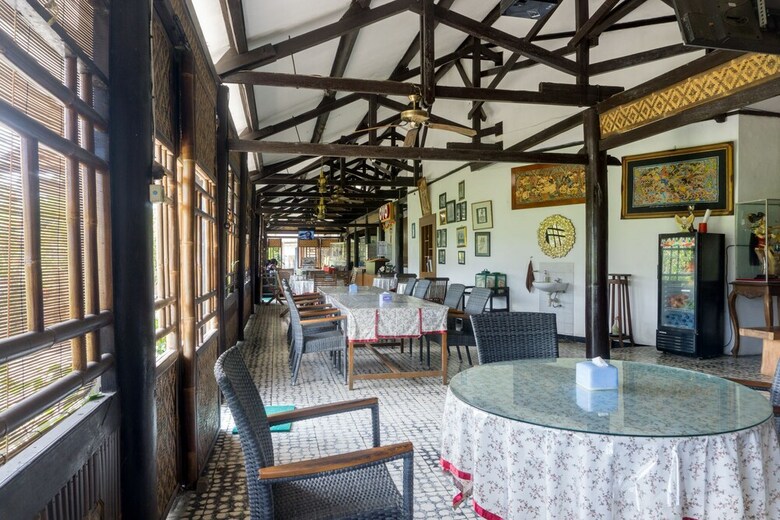 Oyo 942 Srikandi Hotel