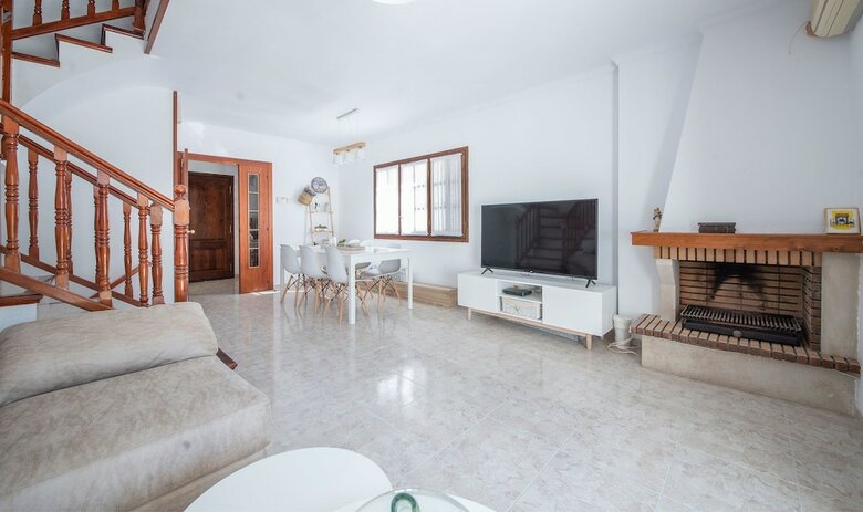 Semi-detached House 2 (R86)