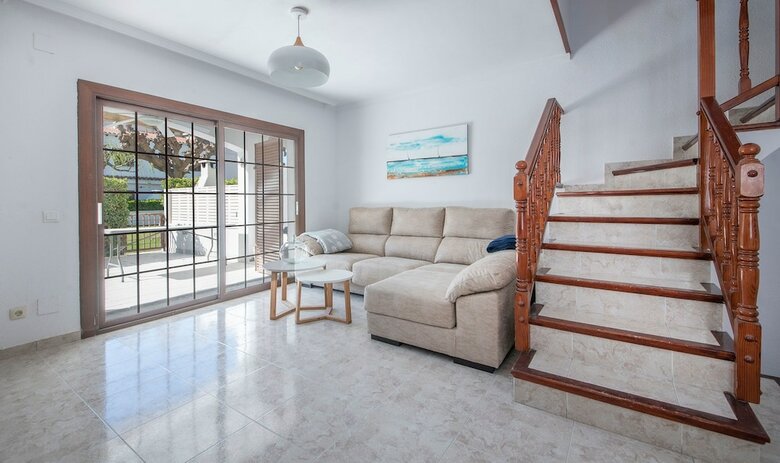 Semi-detached House 2 (R86)
