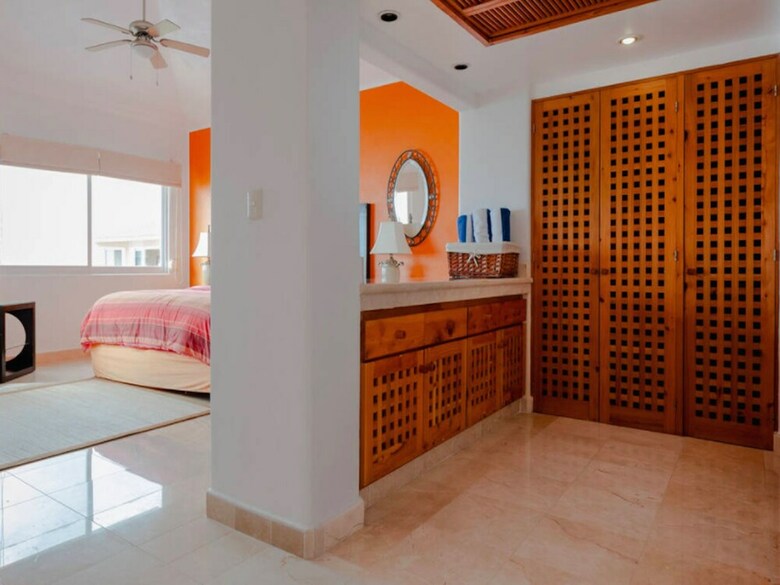Alta Vista 3br Condo By Rmh
