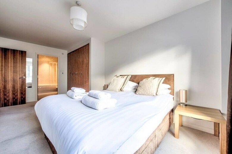 Delightful Two Bed Apartment At The Shore