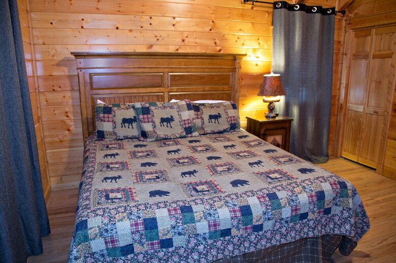 Million Dollar View - Four Bedroom Cabin