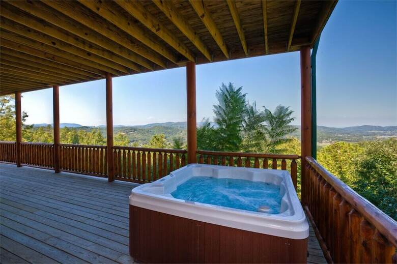 Swimming In The Clouds - Eight Bedroom Cabin