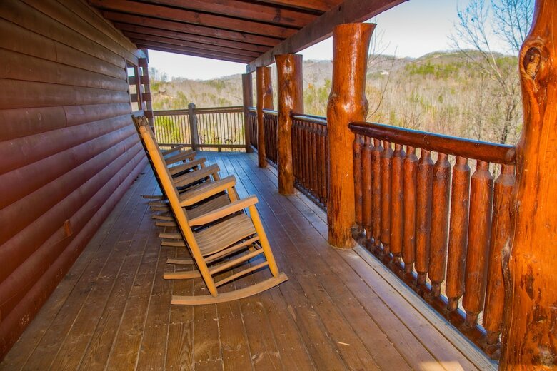 Wolfsong Lodge - Five Bedroom Cabin