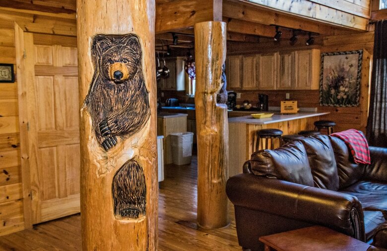 Wolfsong Lodge - Five Bedroom Cabin
