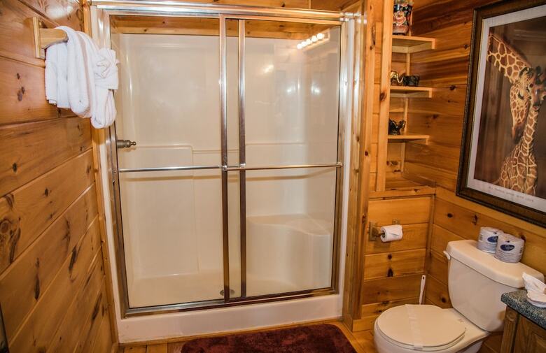 Wolfsong Lodge - Five Bedroom Cabin