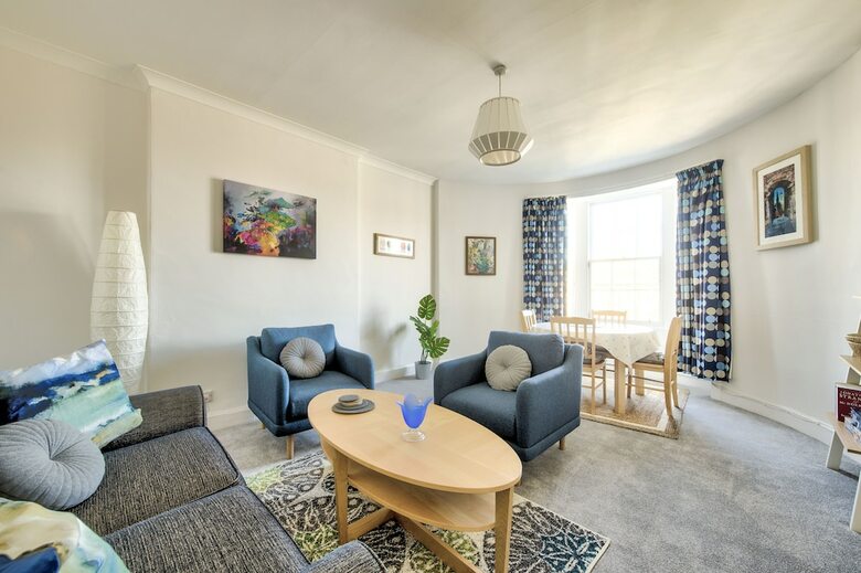 Apartamentos Spacious 2br Home In New Town