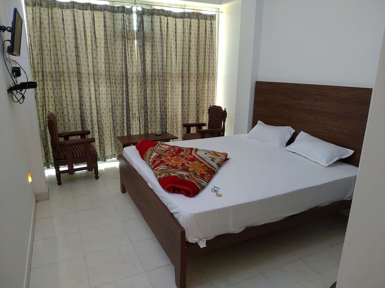 Hotel Green Palace And Ujala Restaurant