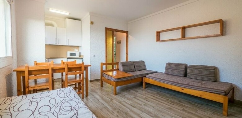 Lindo Apartamento En Blanes