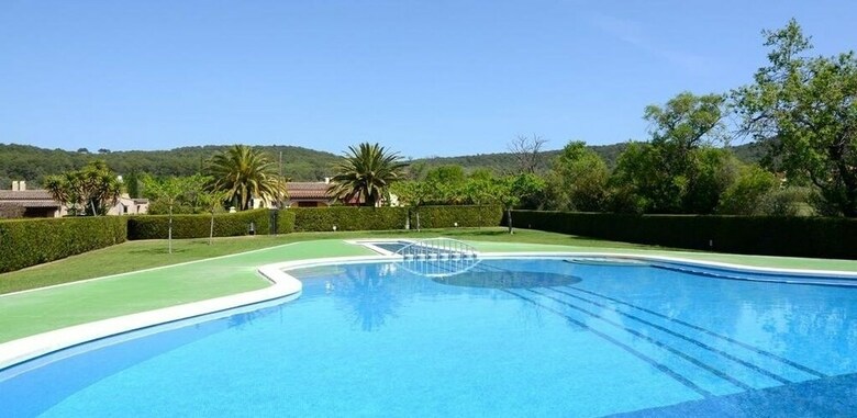 Casa Con Jard�n Y Parking Exterior Cerca Del Mar