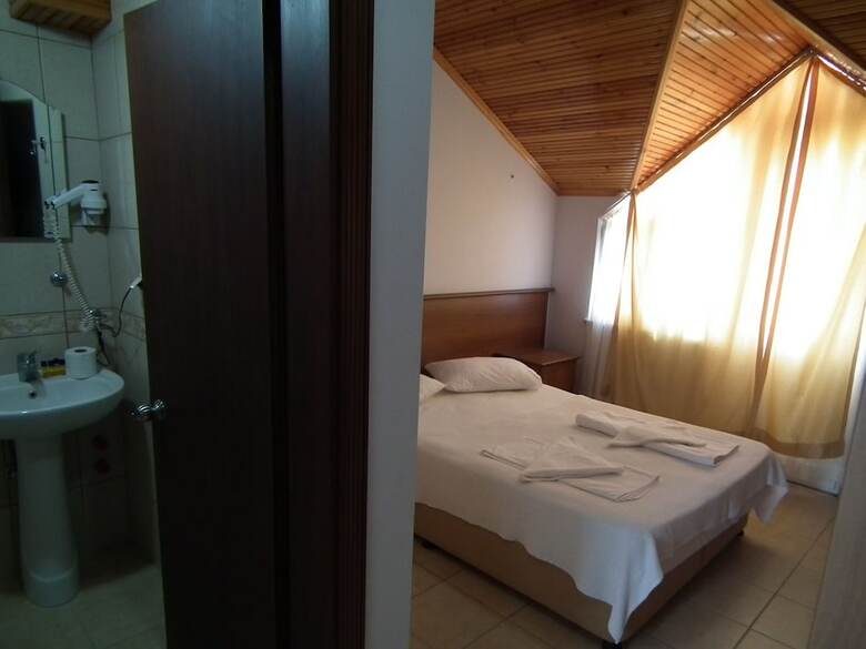 Yasemin Hotel