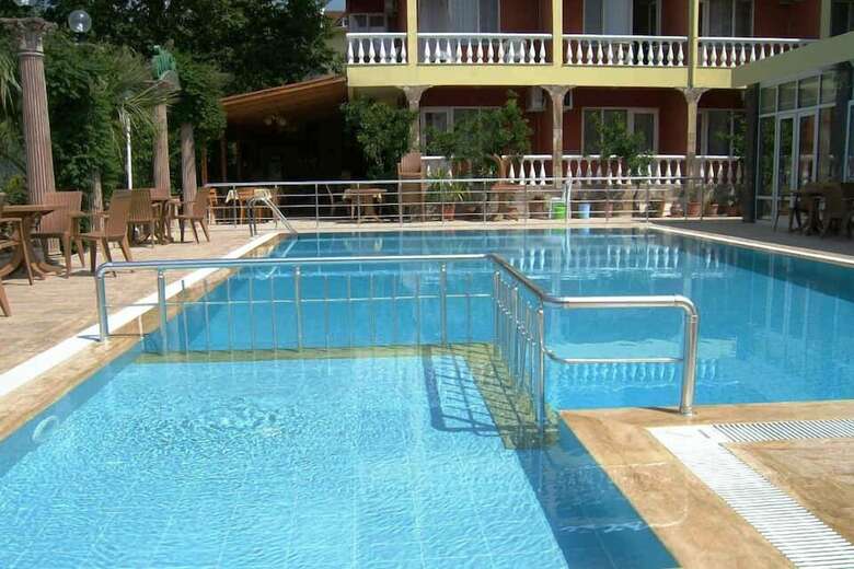 Yasemin Hotel