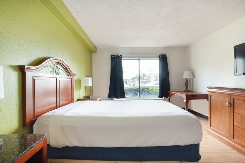 Hotel Oyo Townhouse & Suites - Orlando