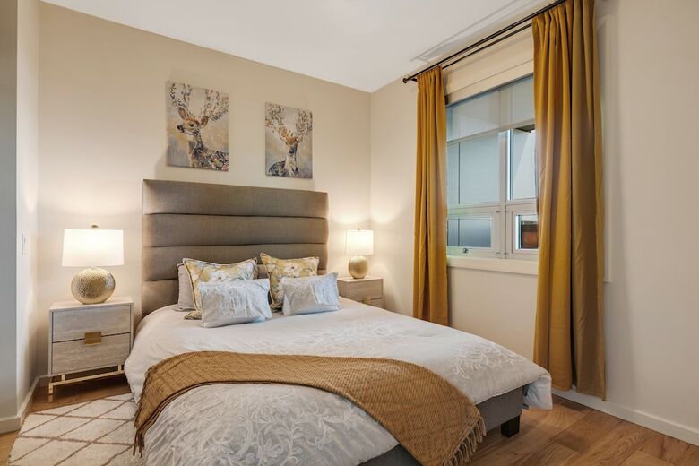 Simply Comfort. Downtown Calgary Apts