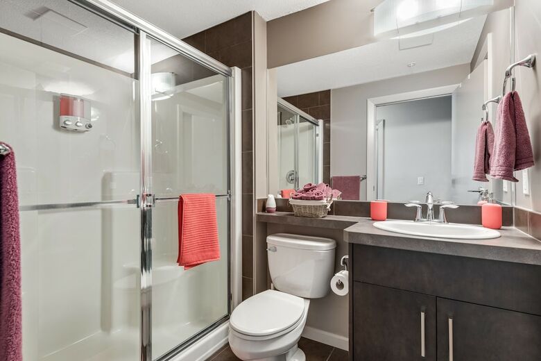 Simply Comfort. Downtown Calgary Apts