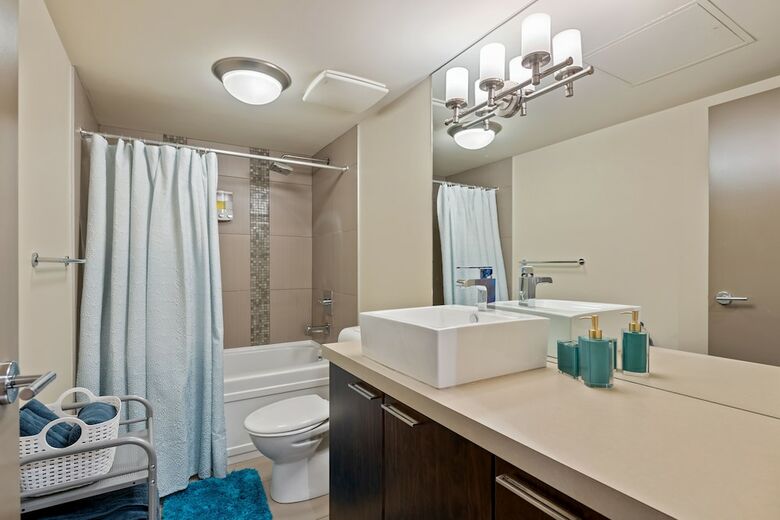 Simply Comfort. Downtown Calgary Apts