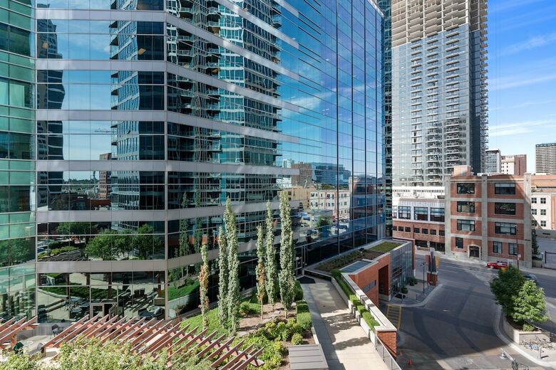 Simply Comfort. Downtown Calgary Apts