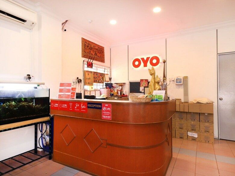 Oyo 1090 Hollitel Hotel Melaka
