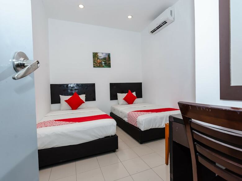 Oyo 1090 Hollitel Hotel Melaka