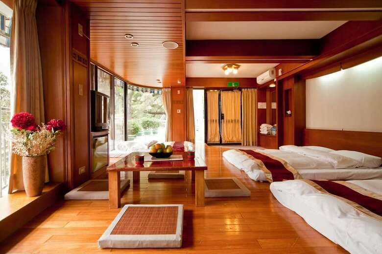 Utopia Holiday Hotel