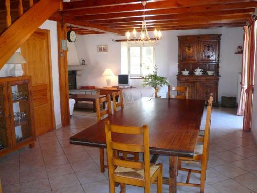 Entre Rivi�re Et For�t En Auvergne
