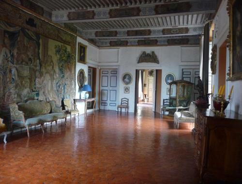 Bed & Breakfast Chateau De La Barben