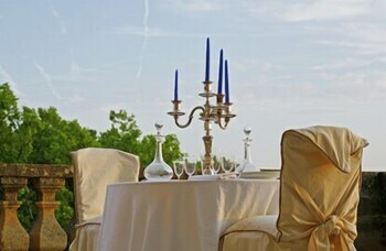 Bed & Breakfast Chateau De La Barben
