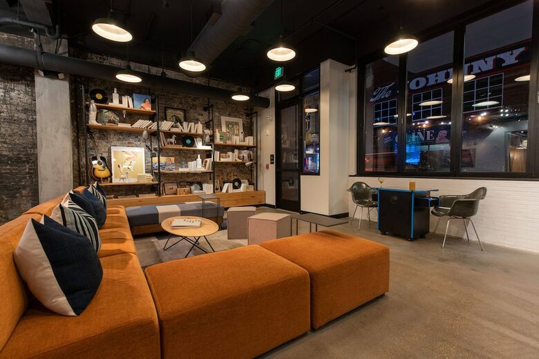 Hotel Moxy Nashville Downtown
