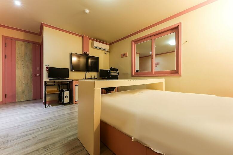 So Poong Hotel