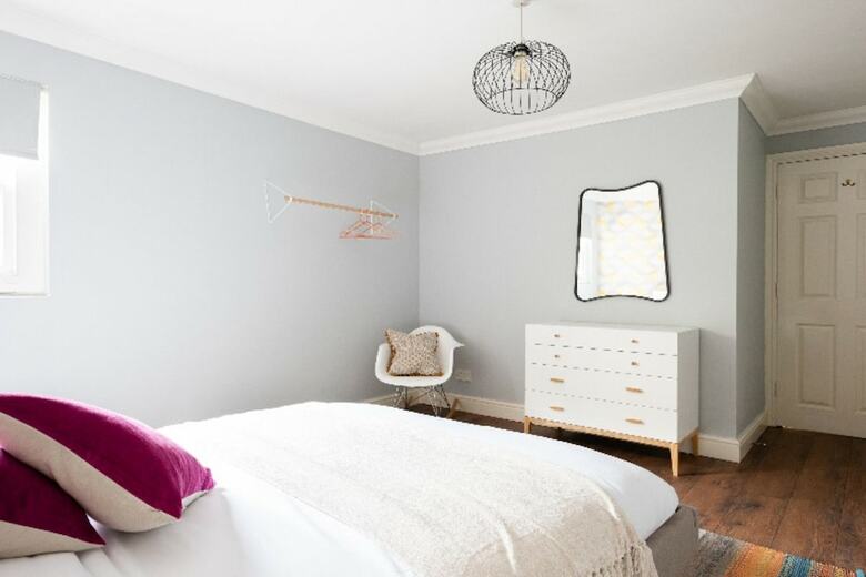 The Old Station House - Stylish & Central 2bdr Apartment