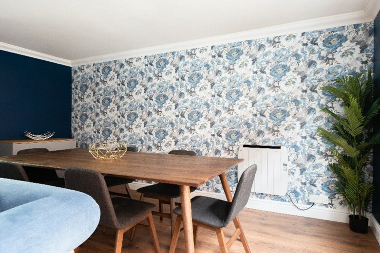 The Old Station House - Stylish & Central 2bdr Apartment