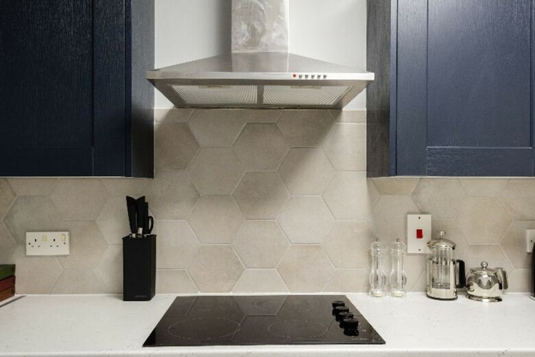 The Old Station House - Stylish & Central 2bdr Apartment