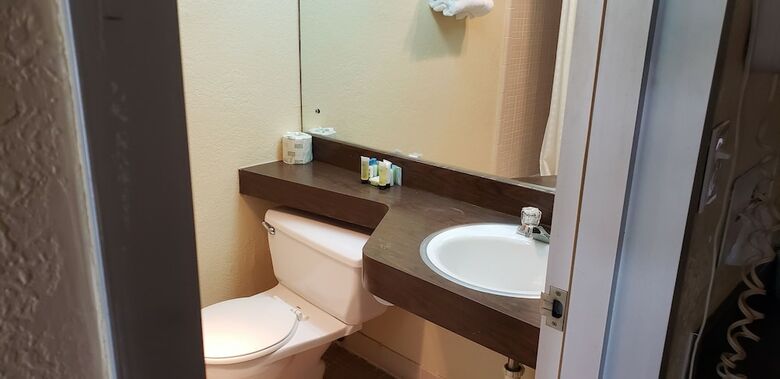 Hotel Landmark Inn